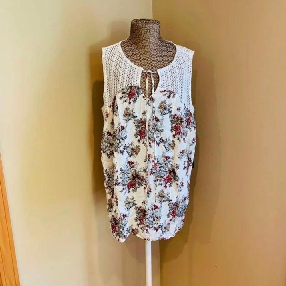 NWT Floral Boho Top